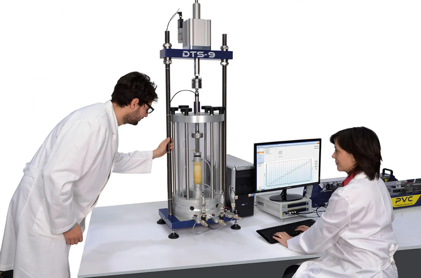 Soil testing equipment: triaxial test in a geotechnical laboratory